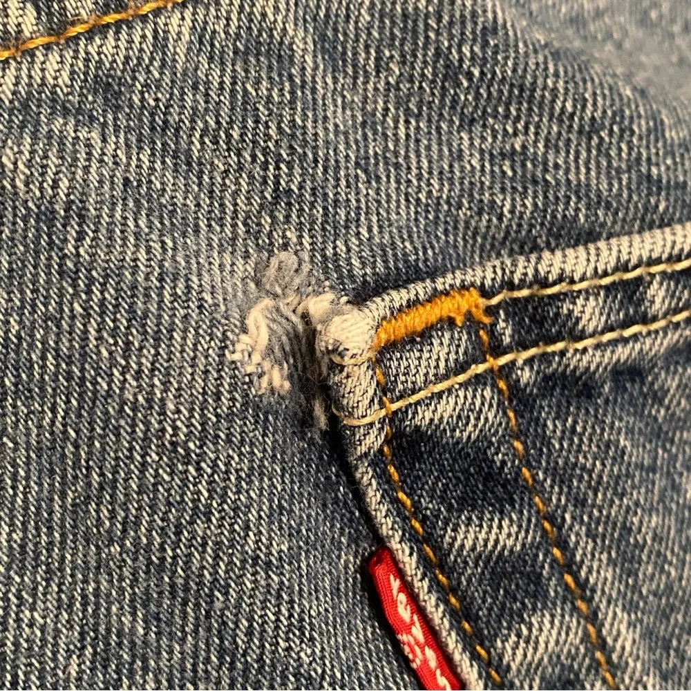 Levi's 550 Denim Blue Jeans - 36 x 34